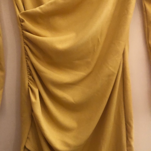 Fashion Nova off the shoulder dress - Picture 2 of 4